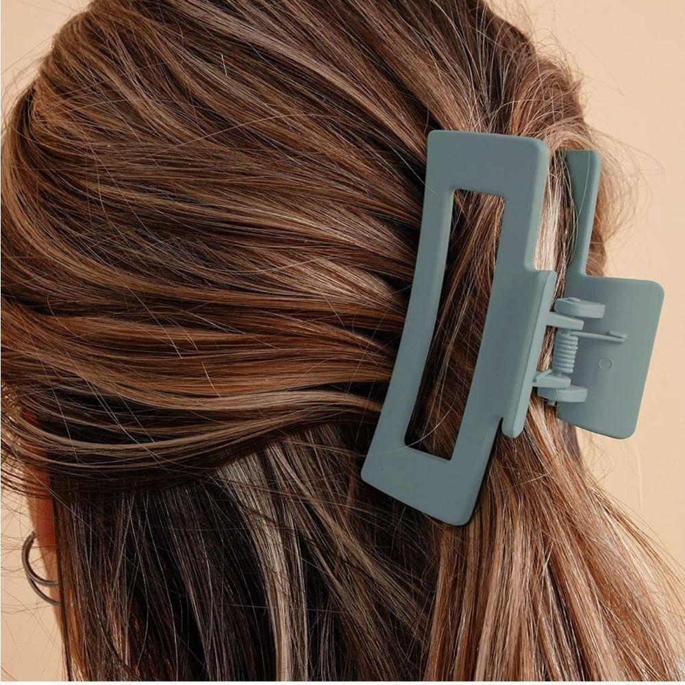 Matte Claw Clips  - Picture 2 of 4